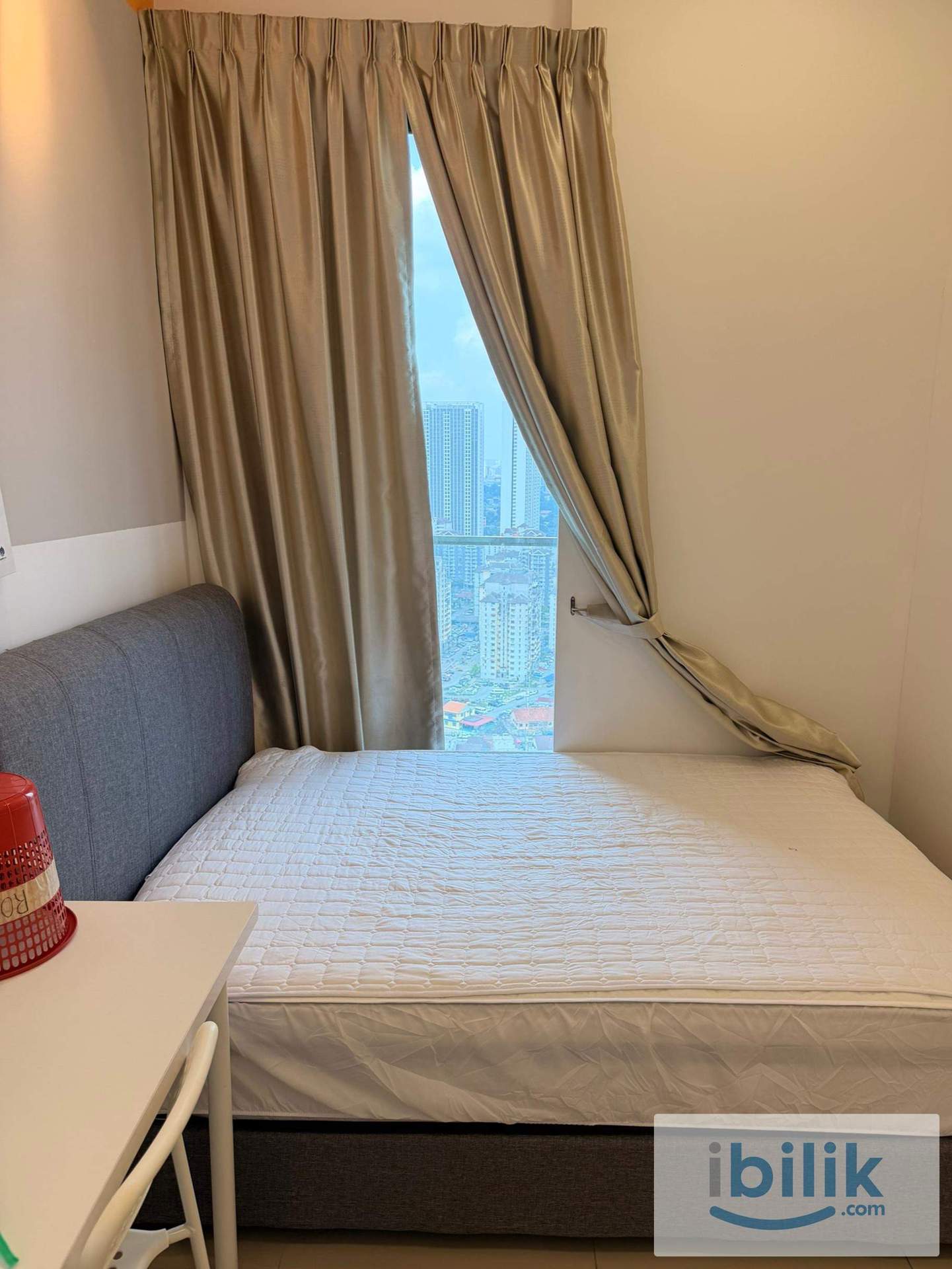 Balcony Room Near MRT MALURI@ Lavile Residence - Image 1