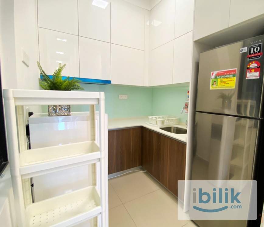 Balcony Room Near MRT MALURI@ Lavile Residence - Image 5