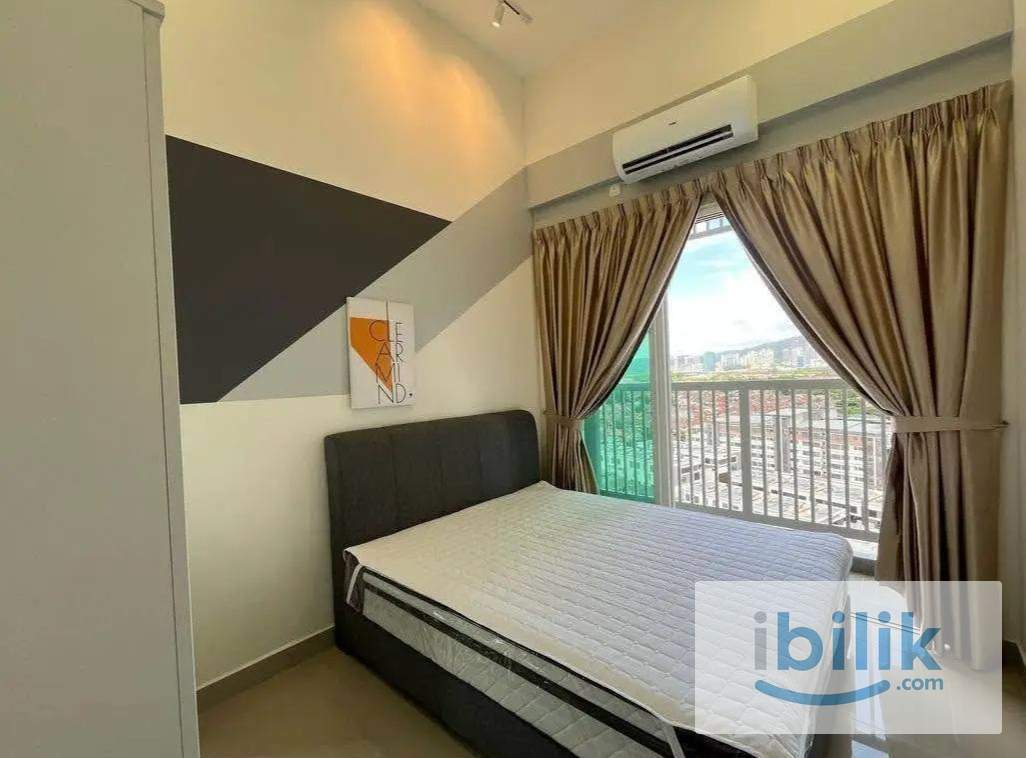 🛏️Balcony Queen Bedroom for Rent @ 121 Residences, PJ - Image 1