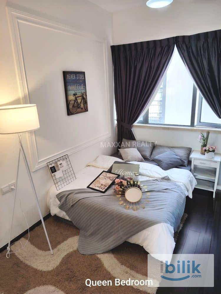 R&F Queen Room Walking Distance To CIQ - Image 1