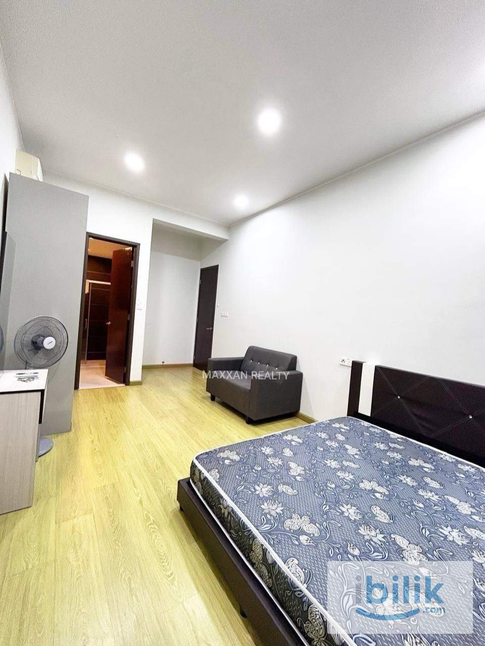 Master Bedroom at Country Garden Amberside - Image 1
