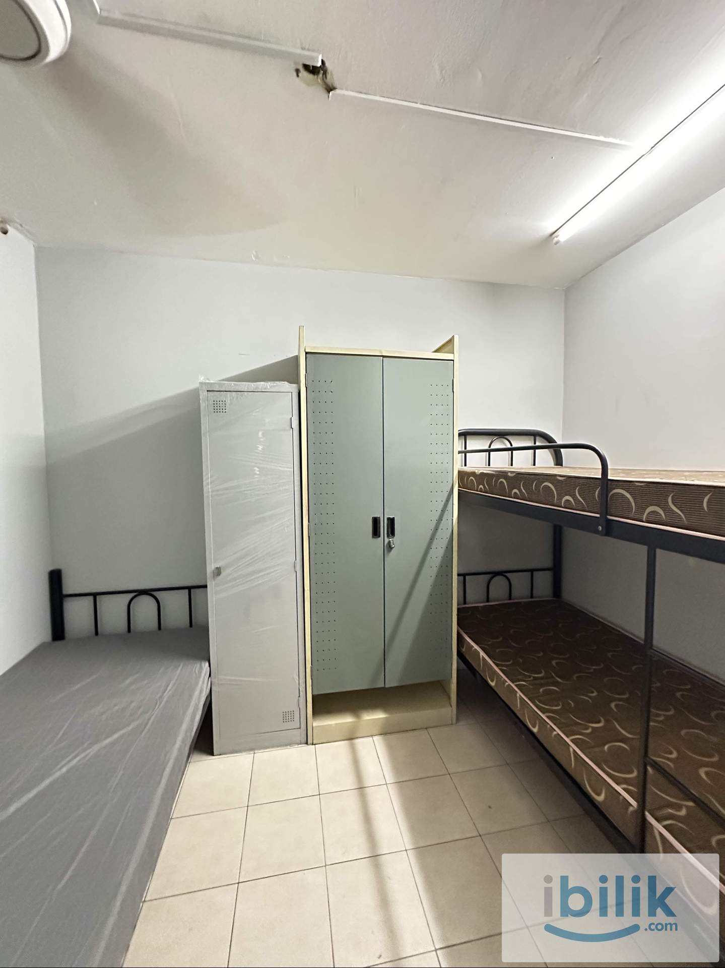 Medium Room @ Pusat Komersial Seksyen 7 Shah Alam - Image 2