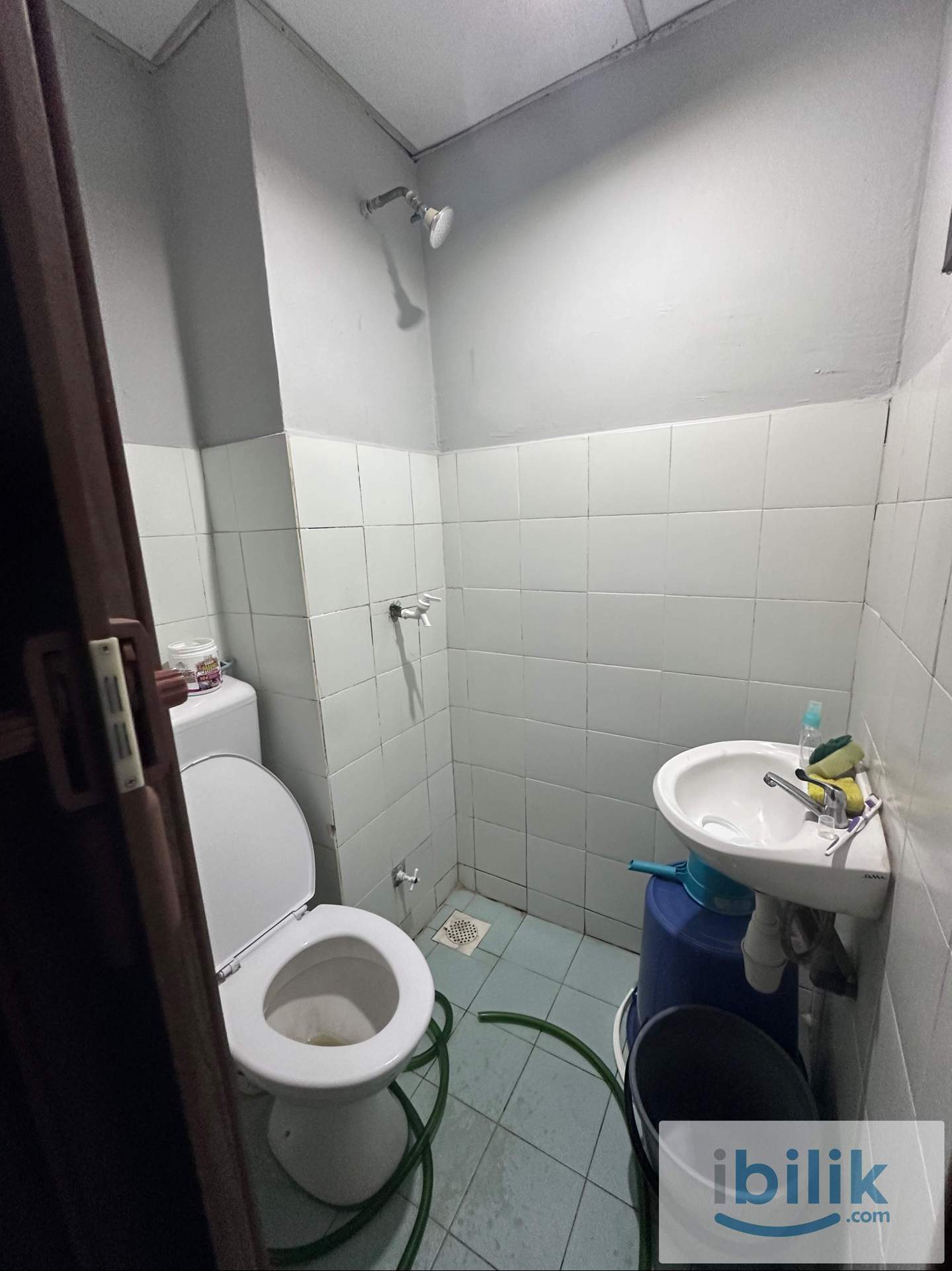 Medium Room @ Pusat Komersial Seksyen 7 Shah Alam - Image 7