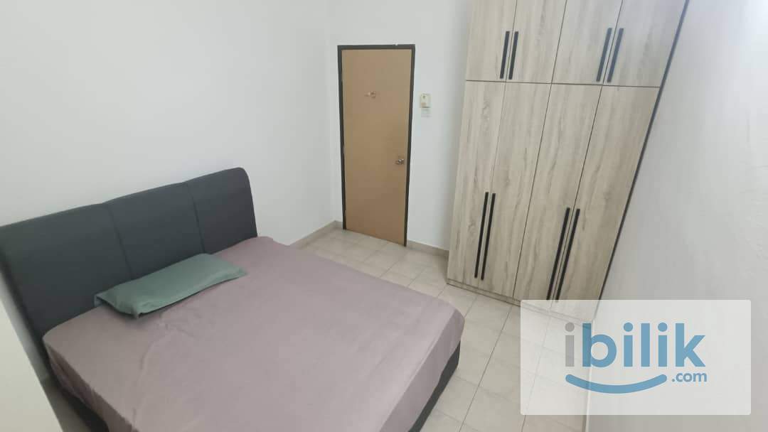Fully Furnished Middle Room with New Queen Bed - Image 4