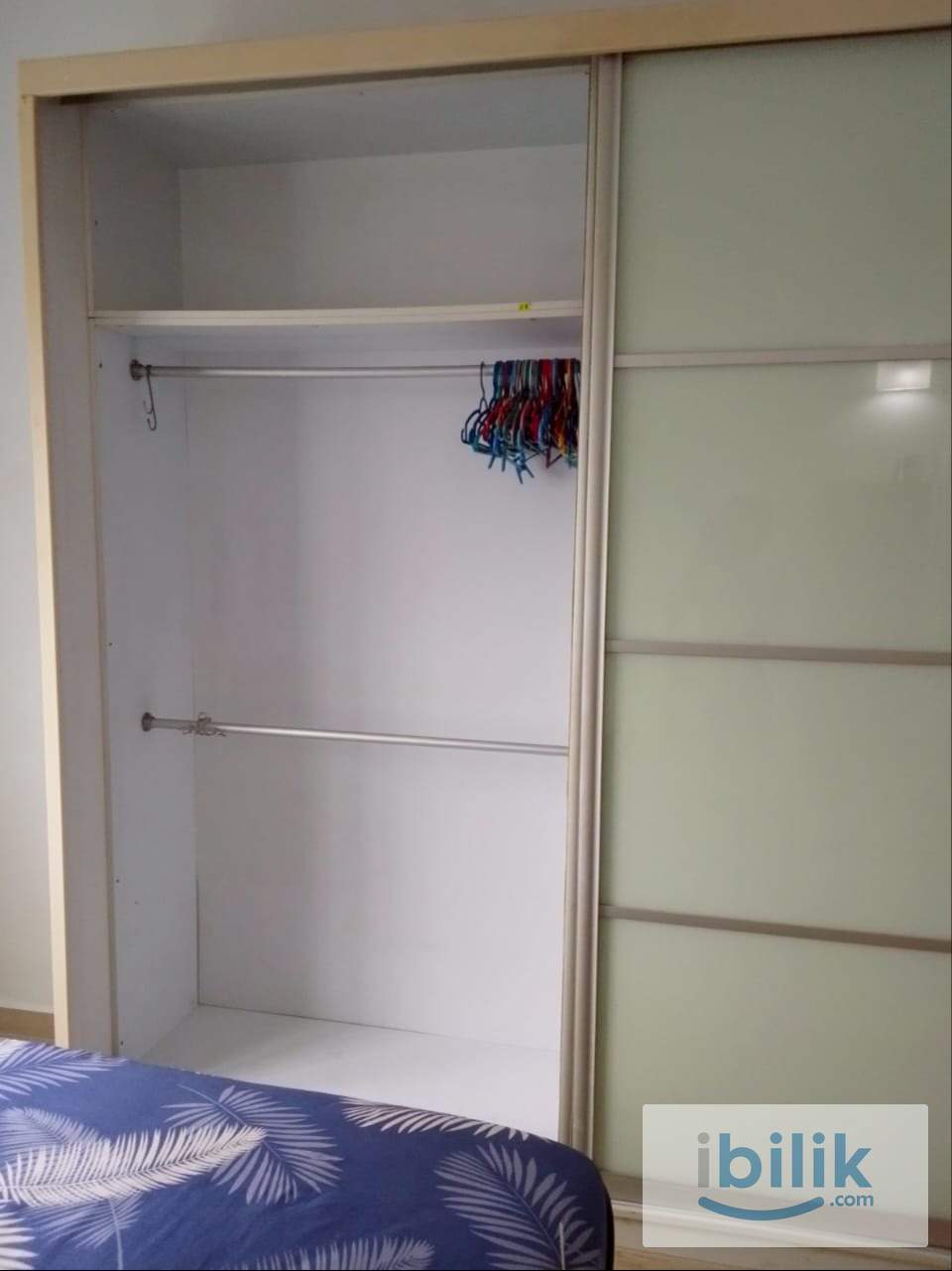MASTER BEDROOM WITH PRIVATE BATHROOM AIR-CONDITIONING NEW PAINT MANJALARA KEPONG   - Image 3