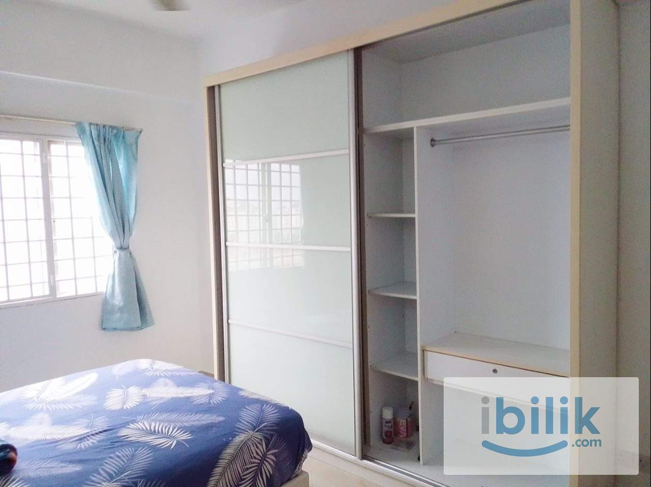 MASTER BEDROOM WITH PRIVATE BATHROOM AIR-CONDITIONING NEW PAINT MANJALARA KEPONG   - Image 4