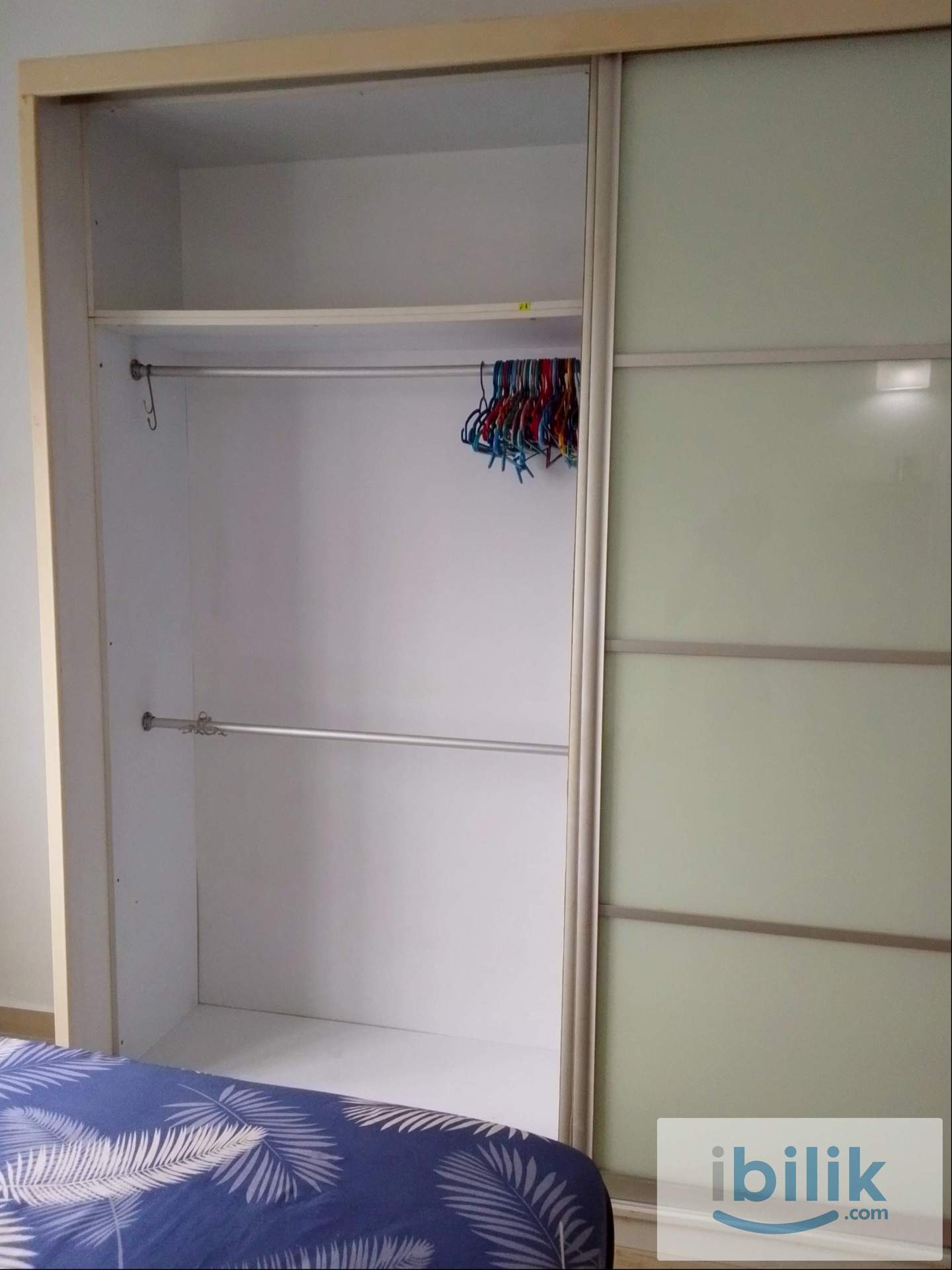 MASTER BEDROOM WITH PRIVATE BATHROOM AIR-CONDITIONING NEW PAINT MANJALARA KEPONG   - Image 6