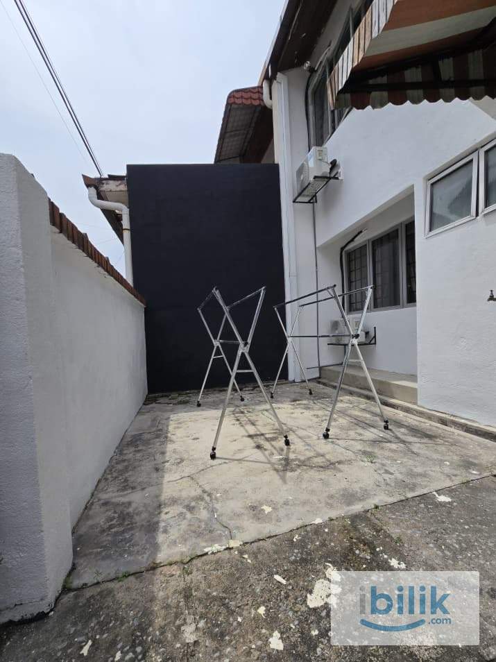 Master room private bathroom near LRT Kelana Jaya - Image 6