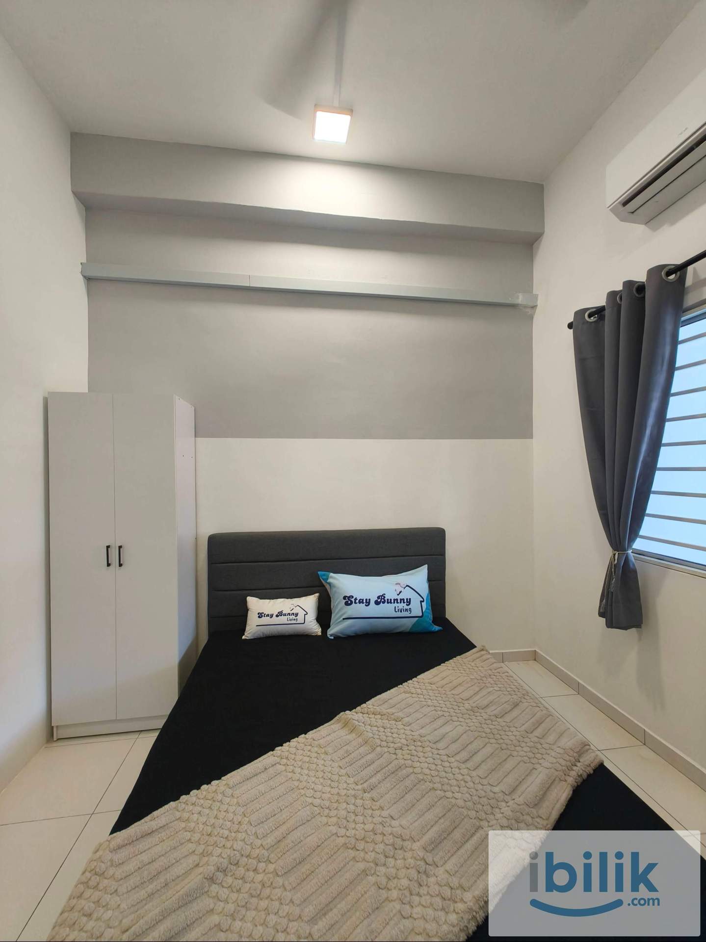Queen bed room 450m to bus station 1km to LRT Asia Jaya - Image 6