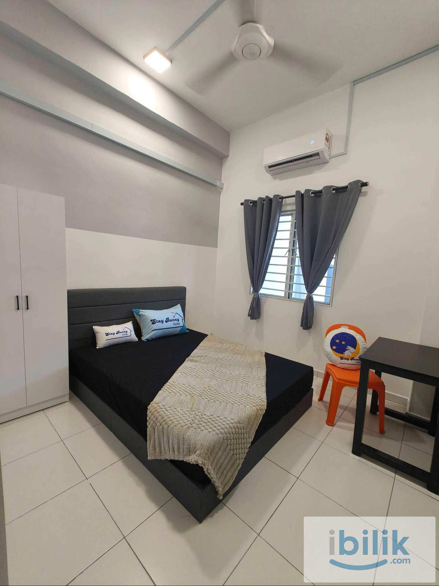 Queen bed room 450m to bus station 1km to LRT Asia Jaya - Image 7