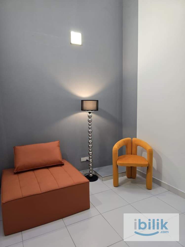 Queen bed room 450m to bus station 1km to LRT Asia Jaya - Image 9