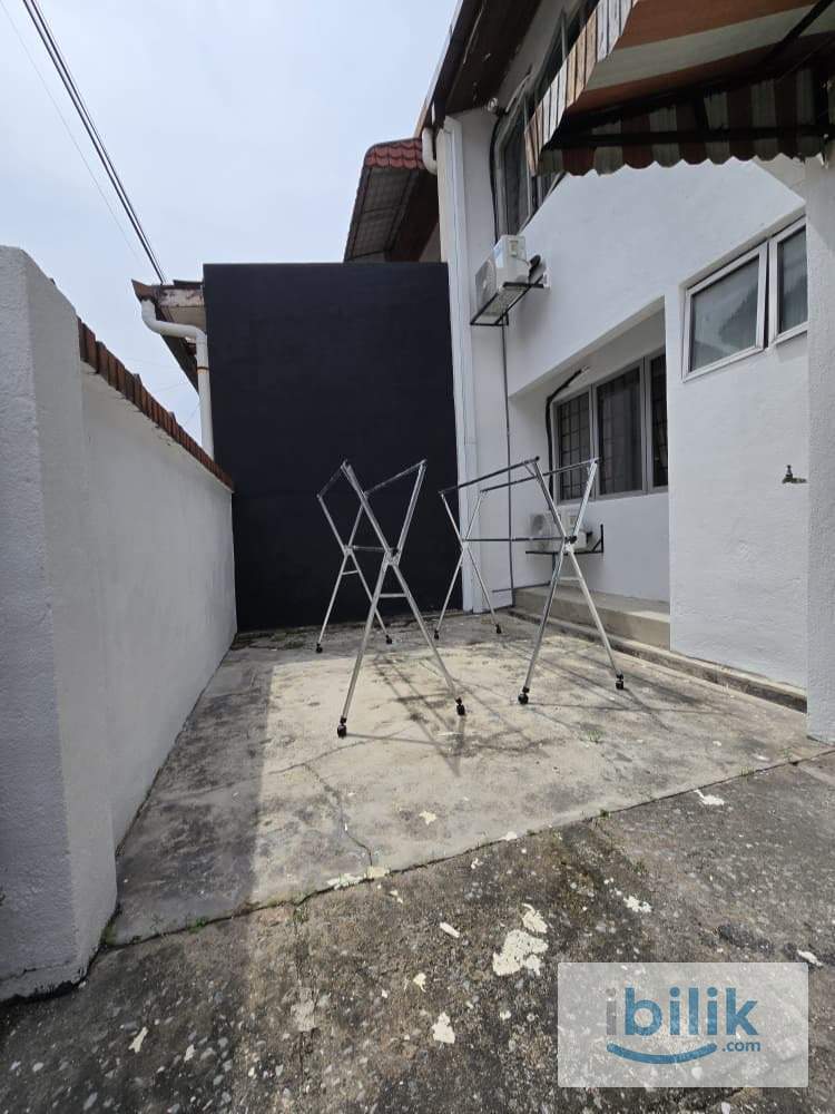 🍄NEW : Queen room available now 700m walk to LRT Kelana Jaya doorstep - Image 5