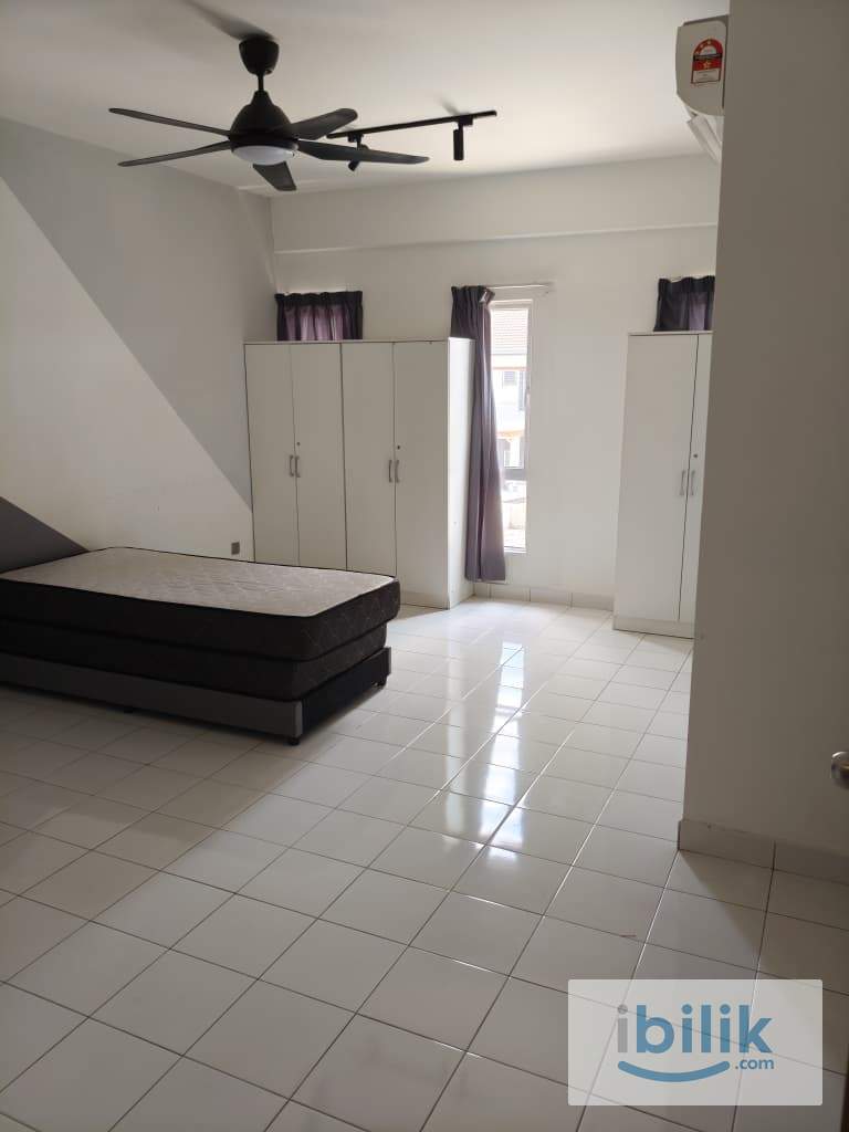 *SUBANG BESTARI MASTER MALE ROON FOR RENT* - Image 1