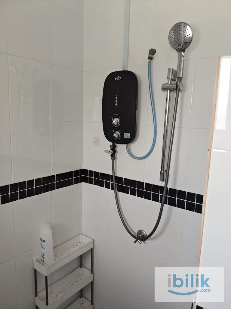 *SUBANG BESTARI MASTER MALE ROON FOR RENT* - Image 2