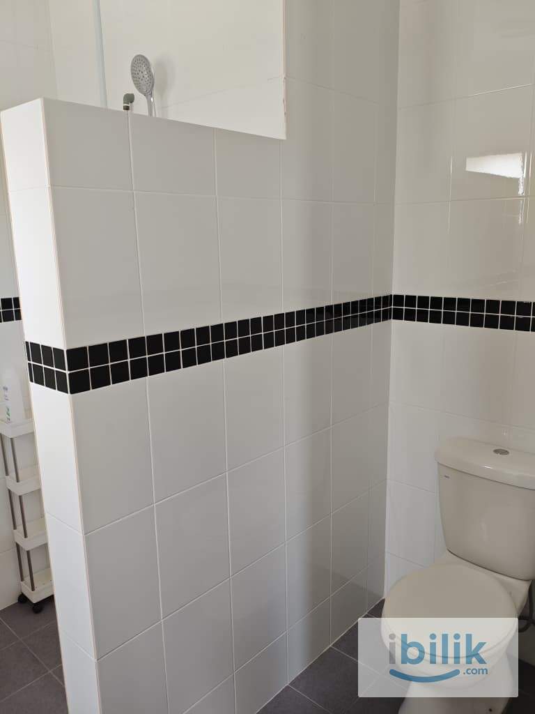 *SUBANG BESTARI MASTER MALE ROON FOR RENT* - Image 3