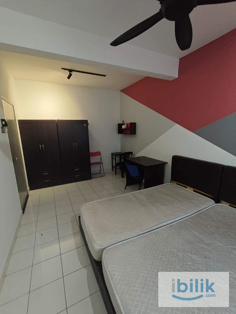 *SUBANG BESTARI MIDDLE MALE ROOM FOR RENT* - Image 1