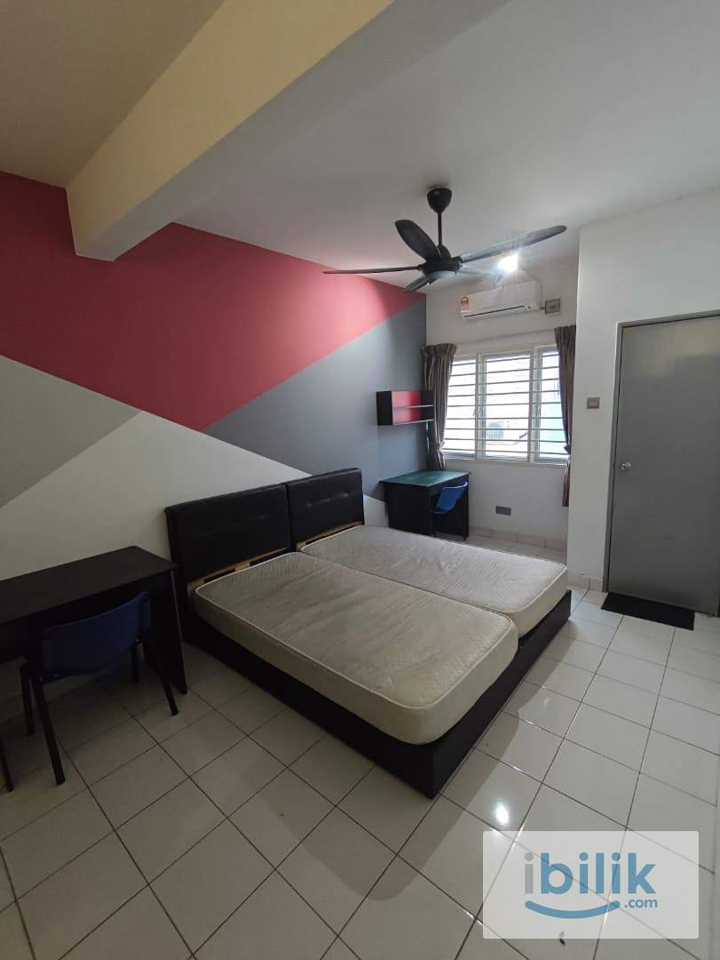 *SUBANG BESTARI MIDDLE MALE ROOM FOR RENT* - Image 2