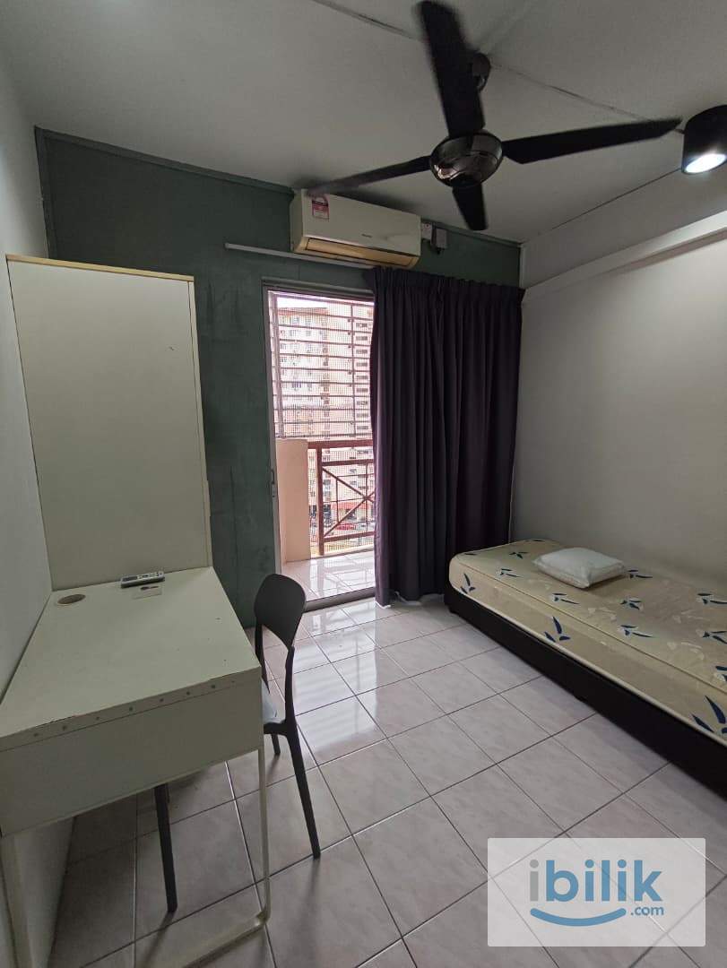 DAMAI APARTMENT MALE UNIT MIDDLE ROOM FOR RENT - Image 1