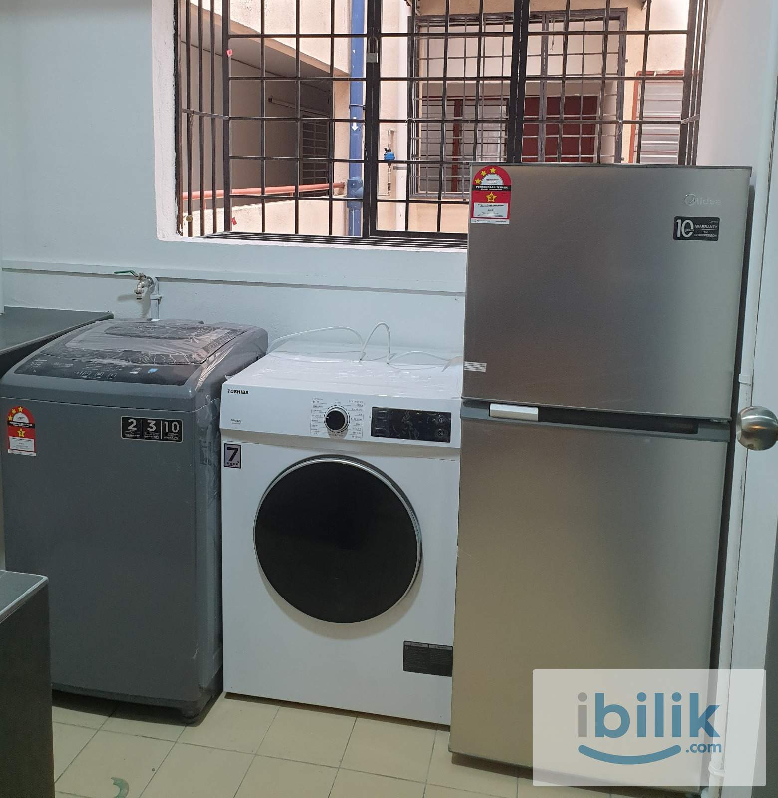 DAMAI APARTMENT MALE UNIT MIDDLE ROOM FOR RENT - Image 3