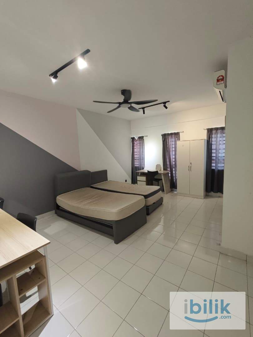 *SUBANG BERSTARI FEMALE UNIT MASTER ROOM FOR RENT* - Image 1