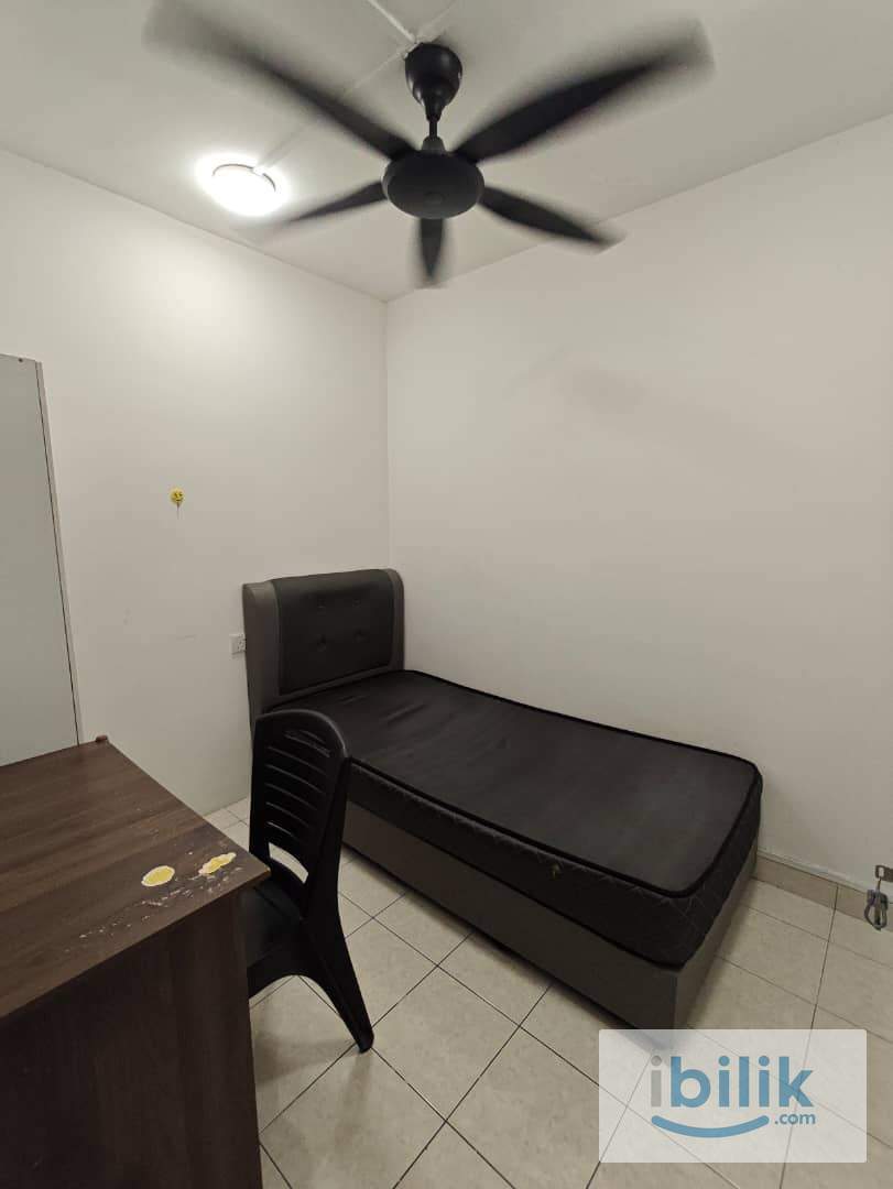 SINGLE ROOM AT PALM SPRING FOR RENT - Image 1