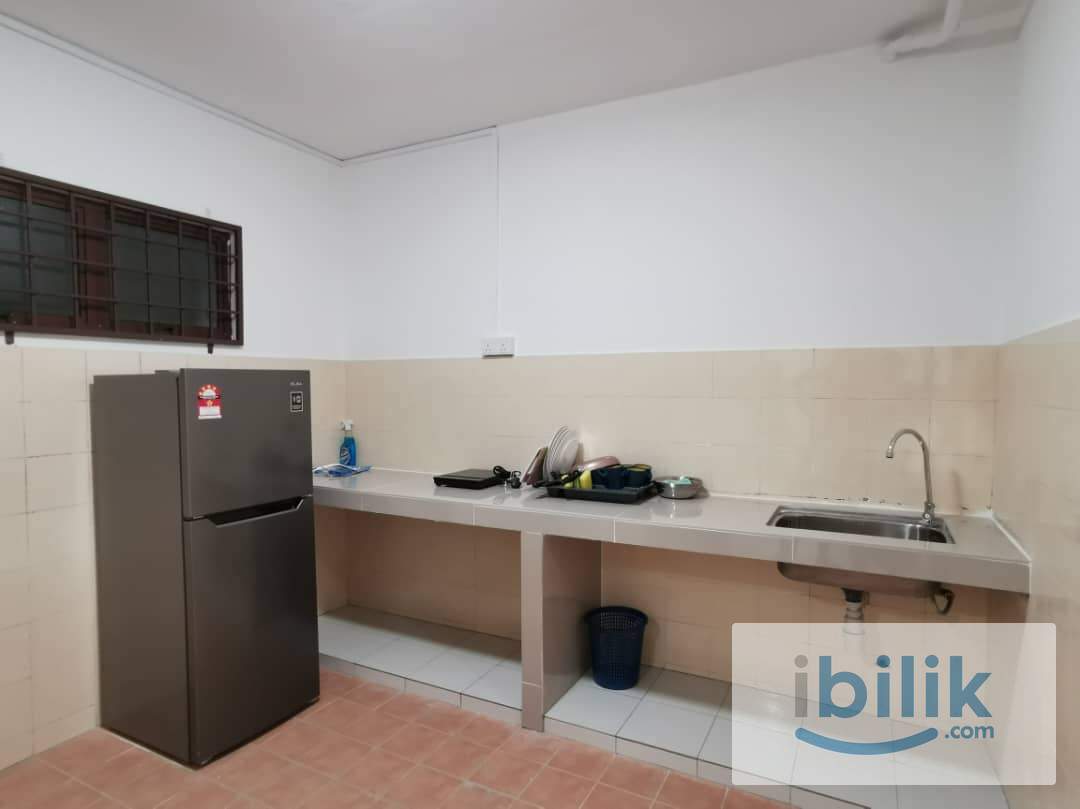 SINGLE ROOM AT PALM SPRING FOR RENT - Image 3