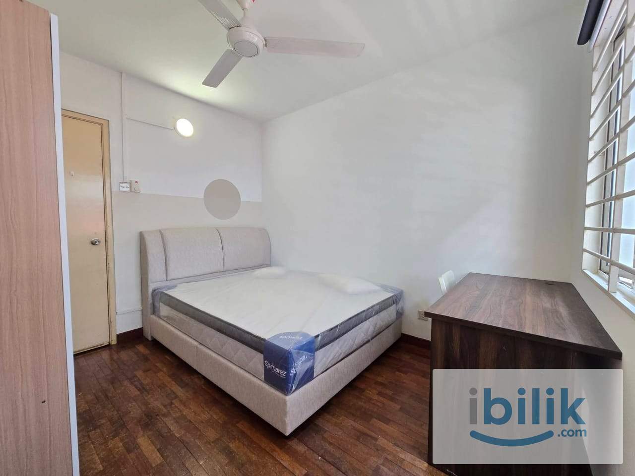 "CHINESE MALE UNIT MIDDLE ROOM FOR RENT" - Image 1