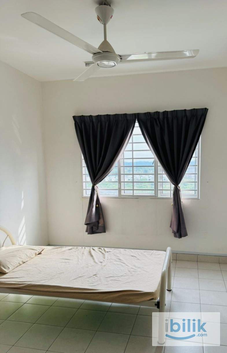 Danau Ria Apartment Master Bedroom Gamuda Gardens Rawang - Image 1