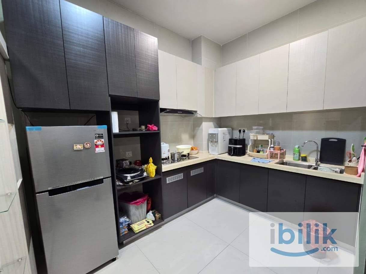 Medium Room Country Garden Danga Bay For Rent Jb (Female Only) - Image 5
