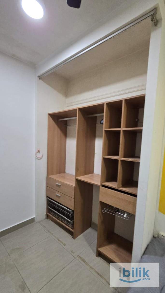 Room for Rent @ Suriamas Suites Condominium All Race Good Deal - Image 4