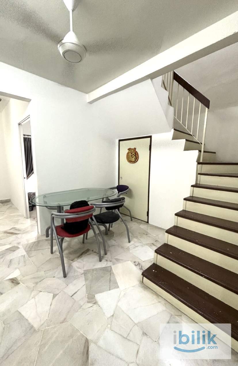 Premium ⭐️ Medium Room Fully Furnished @ USJ 2, Special Promotion, Aircond Wardrobe Table Chair Mattress. - Image 4