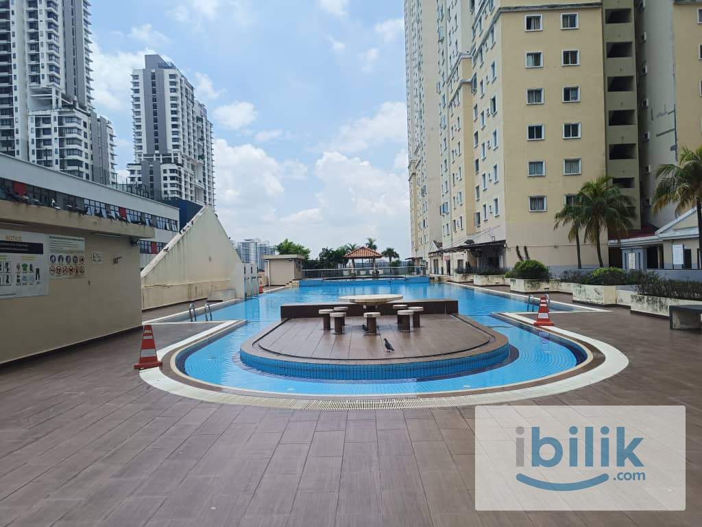 🔥Casa Subang, USJ 1, Subang, NEW CONDO Medium Room🔥Fully Furnish NEW 10” Mattress Aircond Wardrobe Table Chair - Image 4