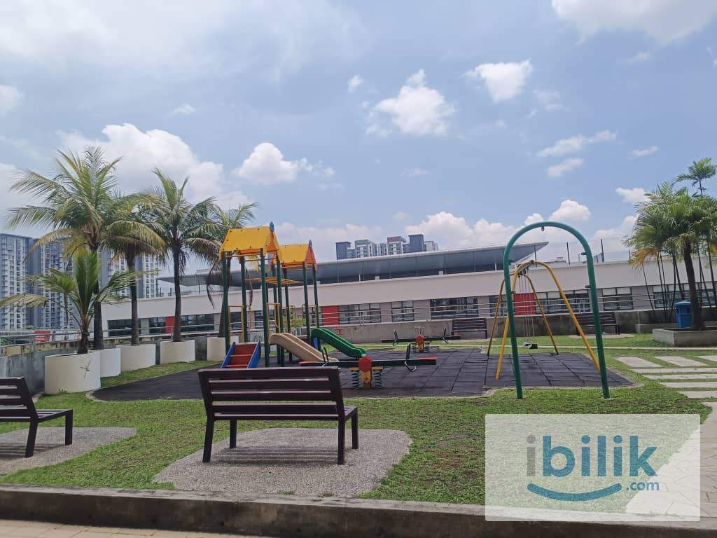 🔥Casa Subang, USJ 1, Subang, NEW CONDO Medium Room🔥Fully Furnish NEW 10” Mattress Aircond Wardrobe Table Chair - Image 5
