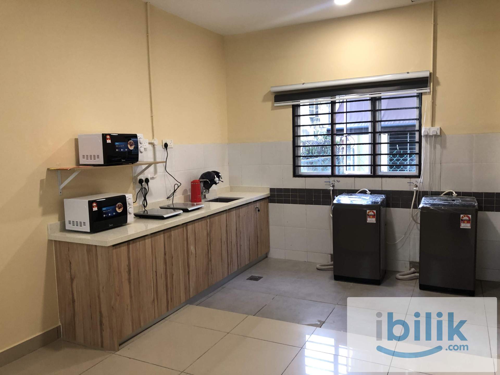 ✨LANDED HOUSE NEAR HELP Uni✅@ SUBANG 2, Newly Renovated, Single Room With Aircond - Image 2