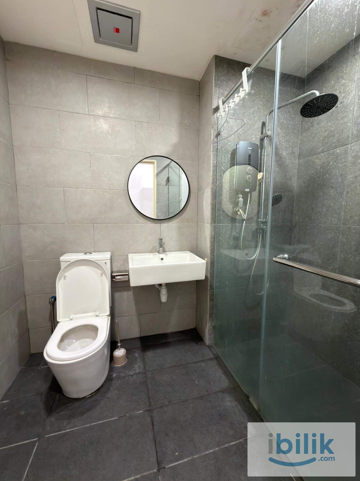 Master Room dor Rent  - Image 4