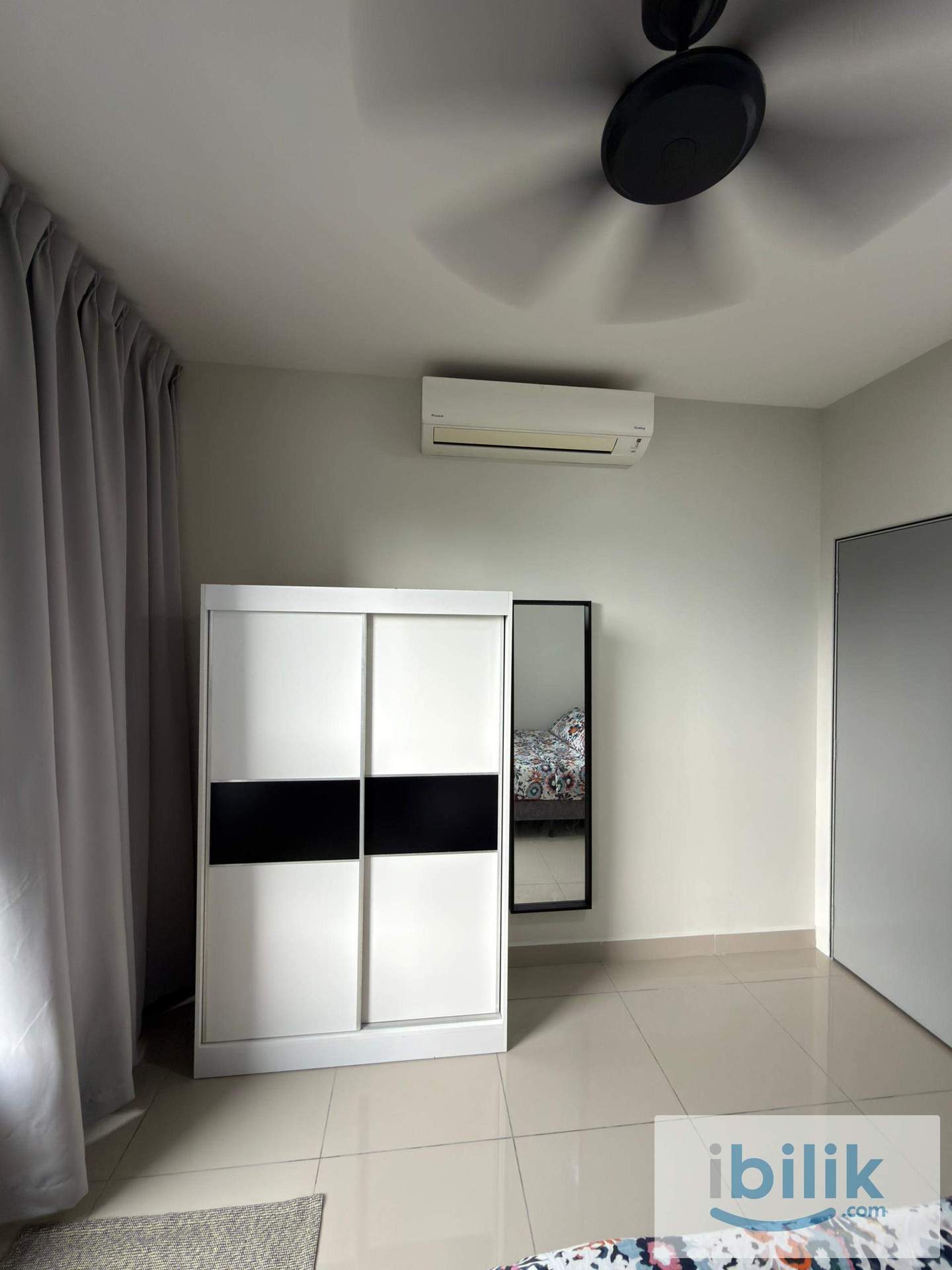 Room for Rent - Image 5