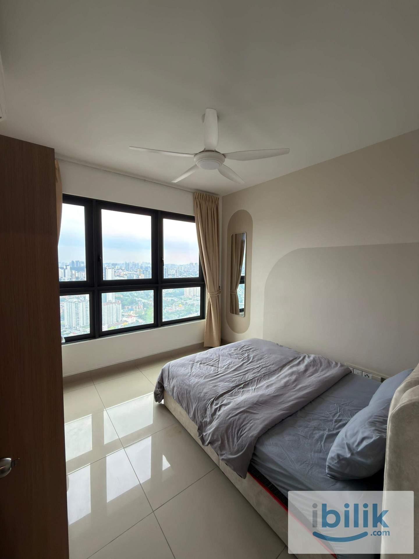 Super Medium Room for Rent - Image 2