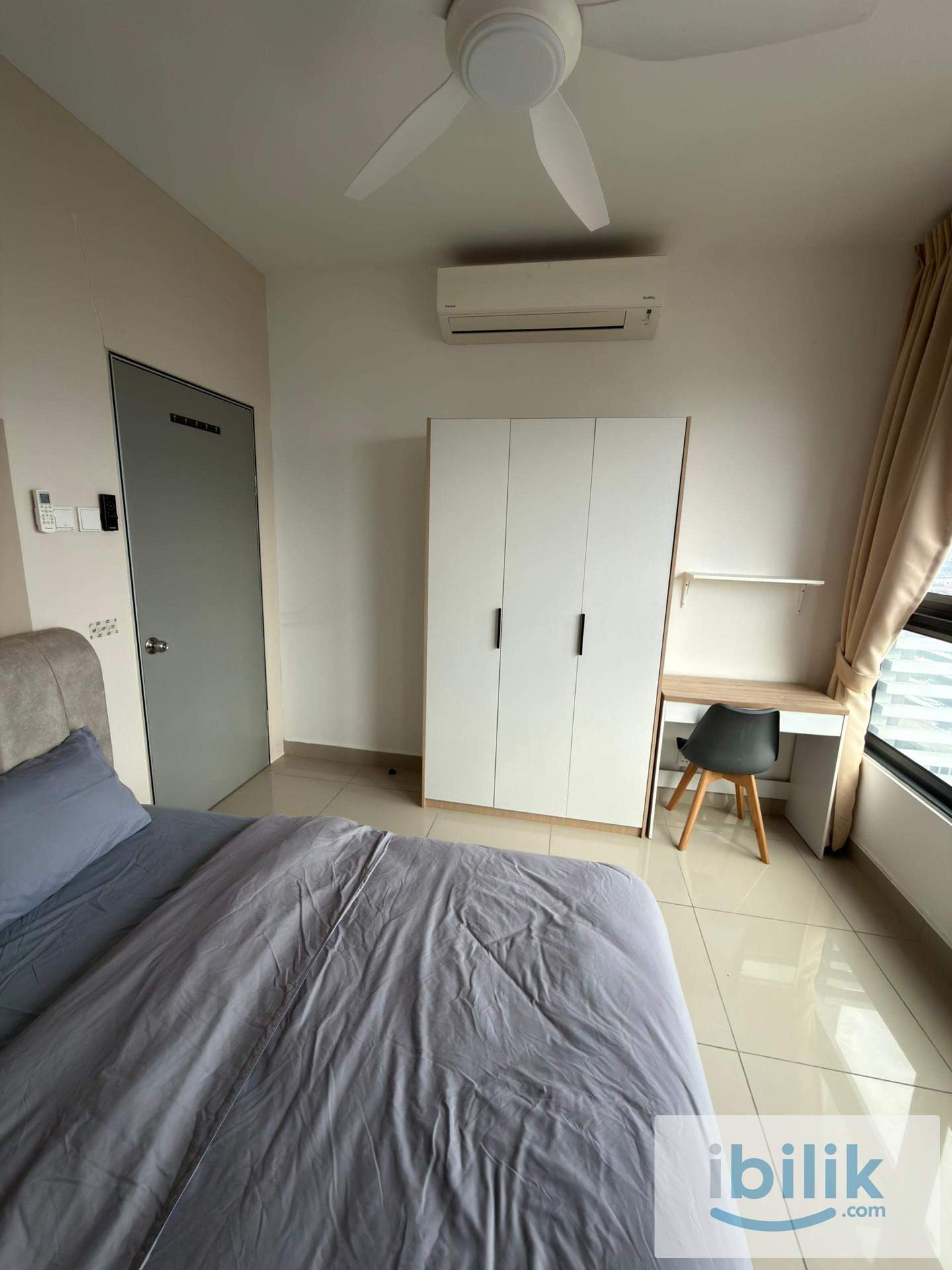 Super Medium Room for Rent - Image 3