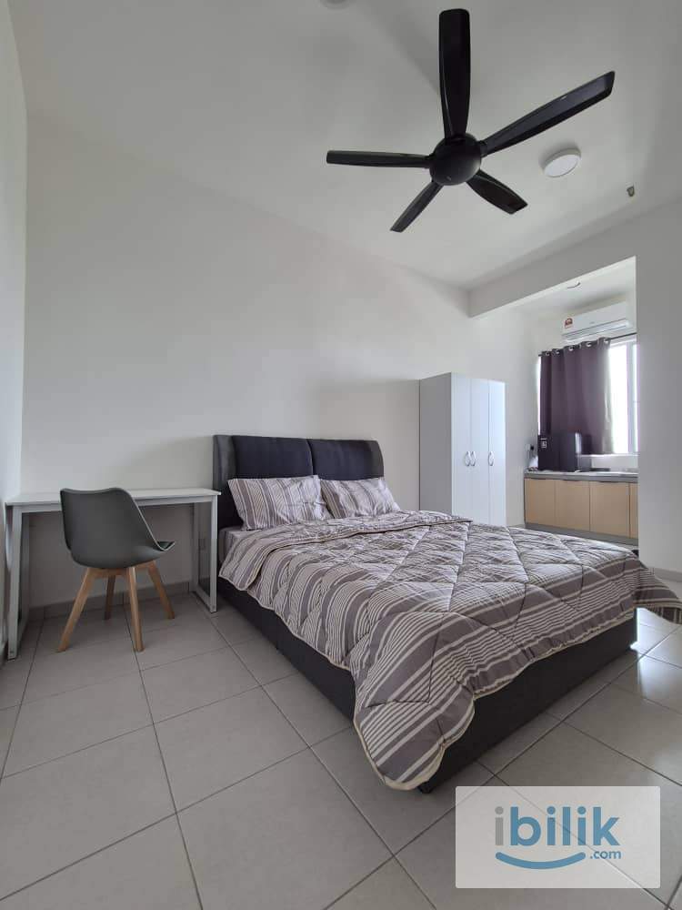 Master Room - Image 1