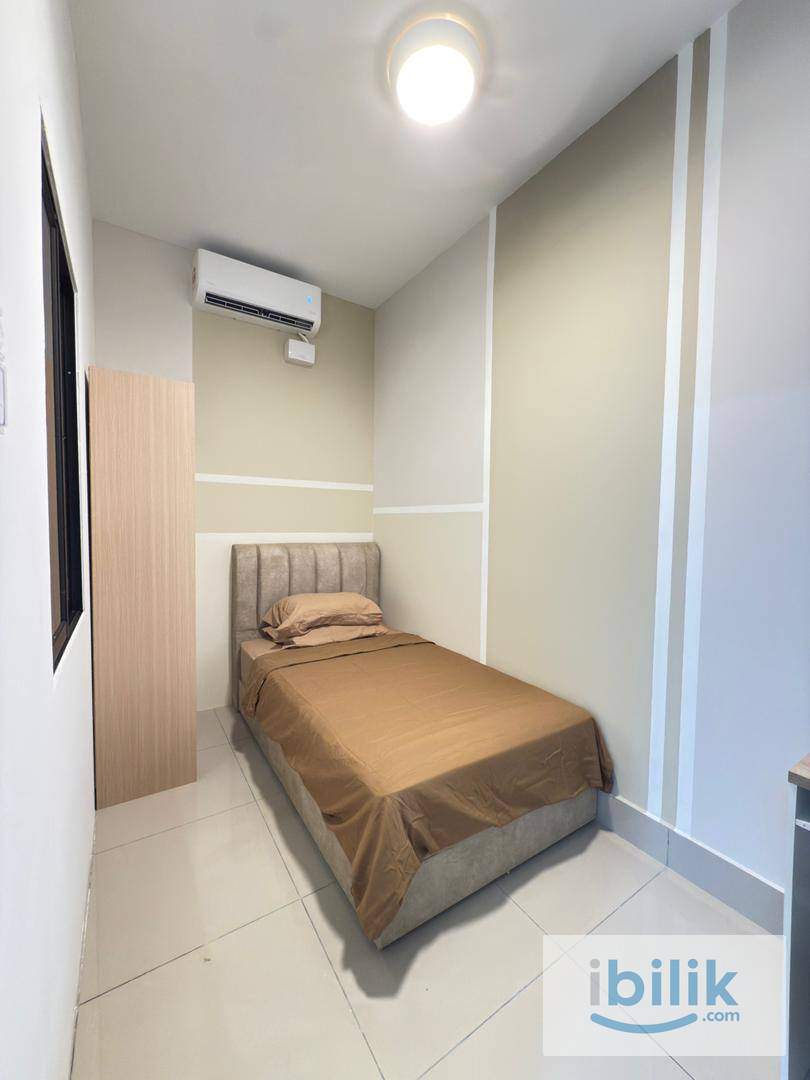 Super Small Room - Image 3