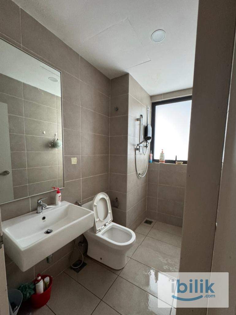 [Female Unit] Single Room for Rent at D'Sara Sentral, Sungai Buloh, Kota Damansara - Image 3