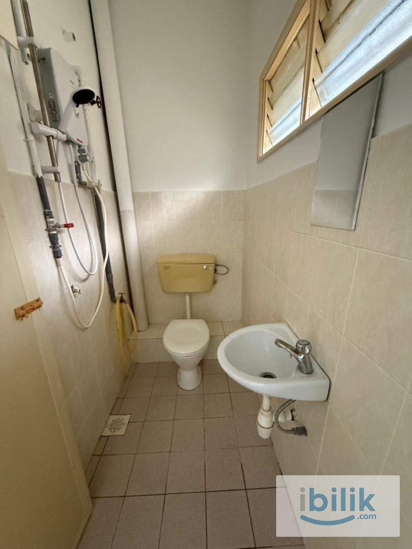 Bilik Sewa - Dahlia Apartment - Image 4