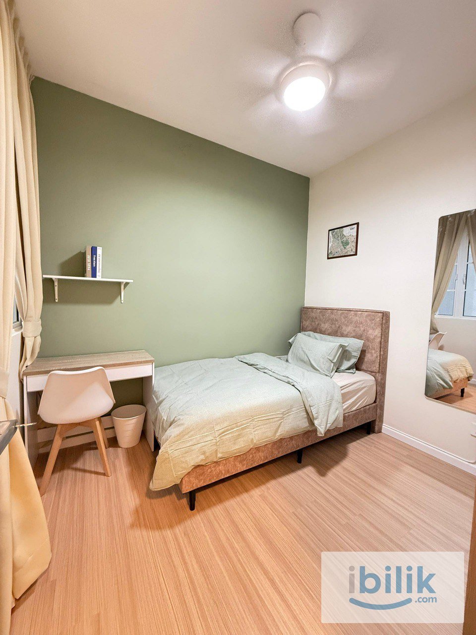 Tuan 2egacy_R4 Small Room_Female - Image 1