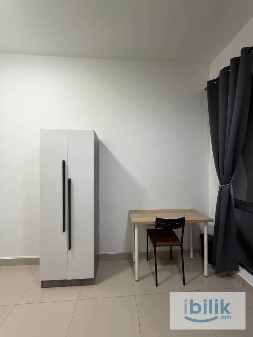 Residensi Topaz_R3 Medium Room_Female - Image 4