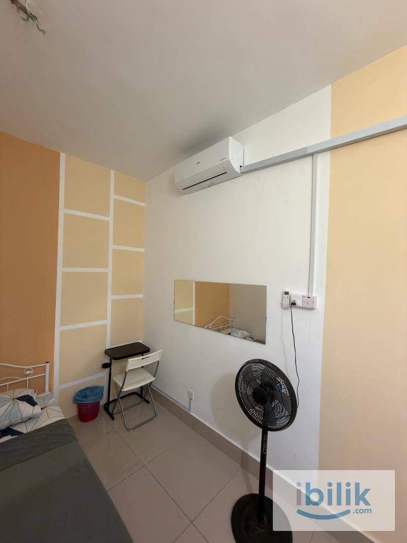 Razak City Residences_R5 Small Room with Single Bed_Female - Image 4