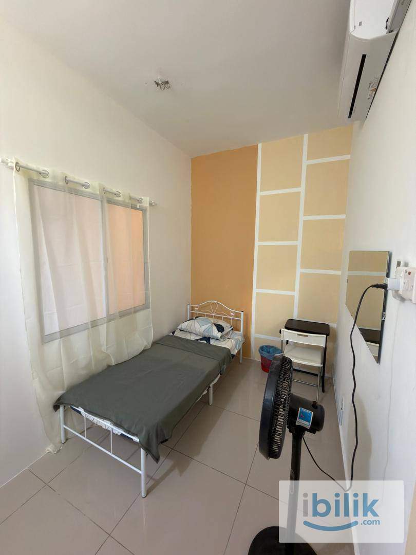 Razak City Residences_R5 Small Room with Single Bed_Female - Image 1