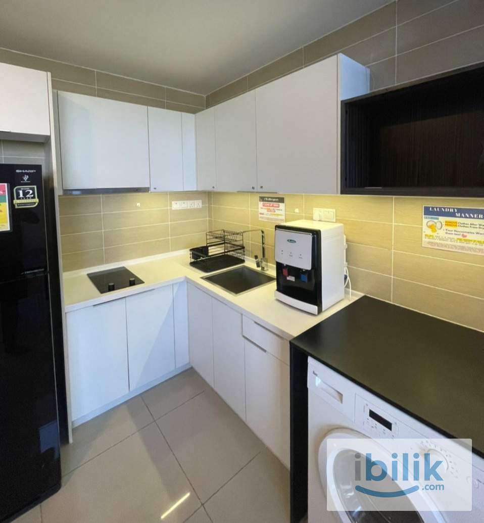 Single Ac Room @ D'latour (near Taylor's lakeside ) - Image 4