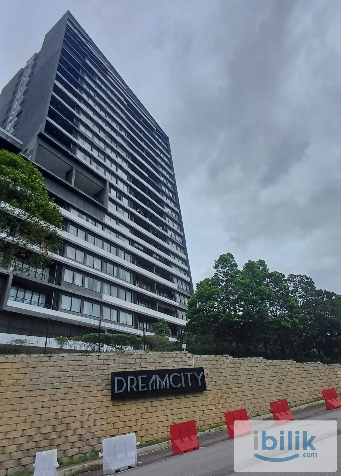 Dreamcity Condo Studio Unit for Rent - Image 1