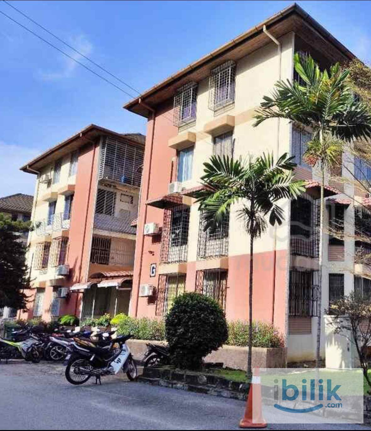     Muslimah Cozy Room @ Rampai Court * Bilik Muslimah Fully Furnished Near LRT  - Image 1