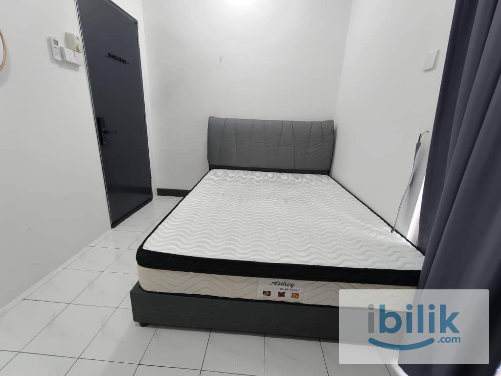 𝐃'𝐀𝐌𝐀𝐍 𝐂𝐑𝐈𝐌𝐒𝐎𝐍 ✨Middle Room | Walking Distance to LRT - Image 5